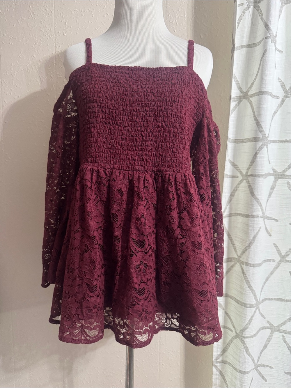 torrid Lace Cold-Shoulder Peplum Blouse torrid size 00